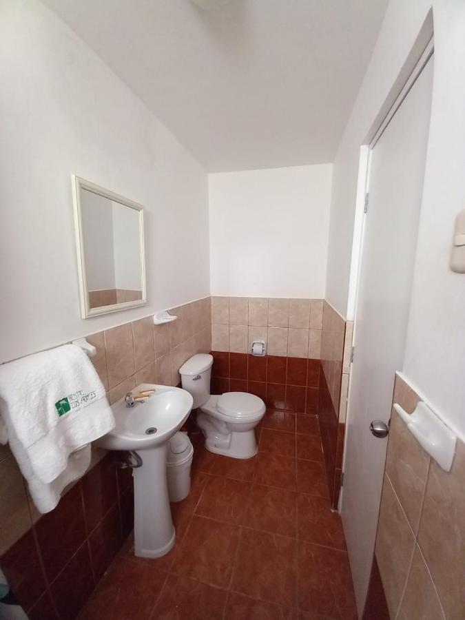 Hostal Los Frayles Paracas Ngoại thất bức ảnh