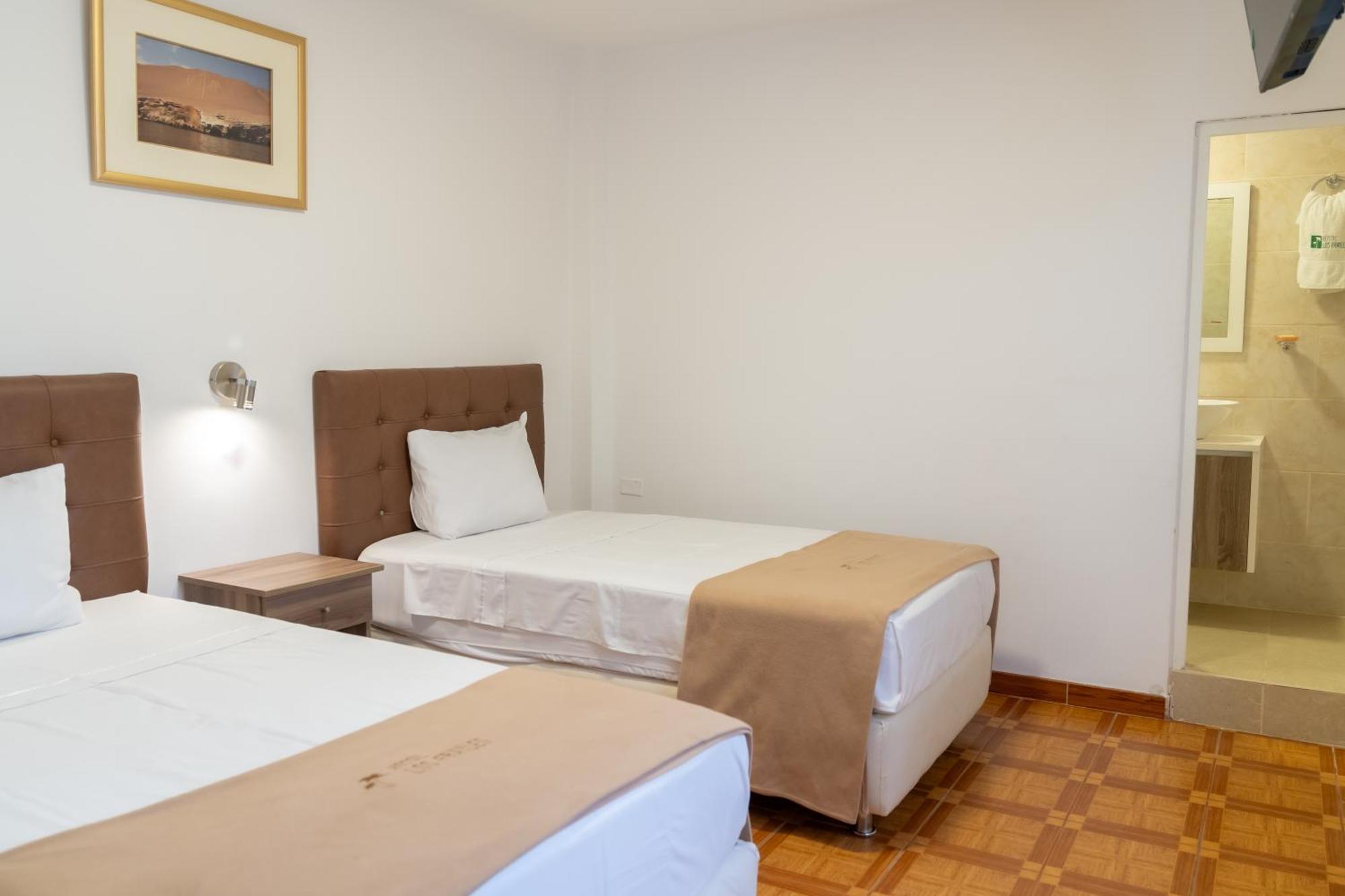 Hostal Los Frayles Paracas Ngoại thất bức ảnh