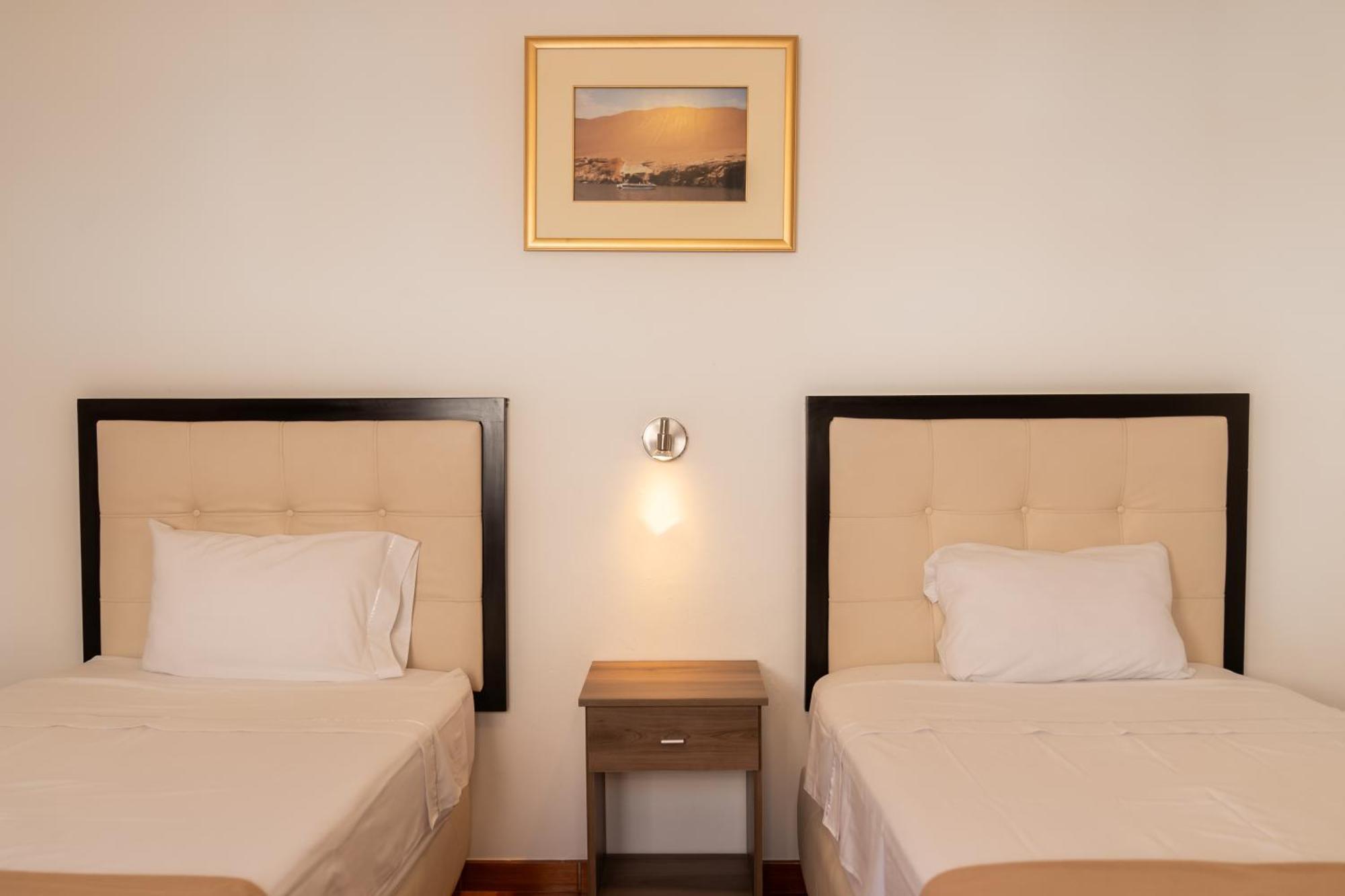 Hostal Los Frayles Paracas Ngoại thất bức ảnh