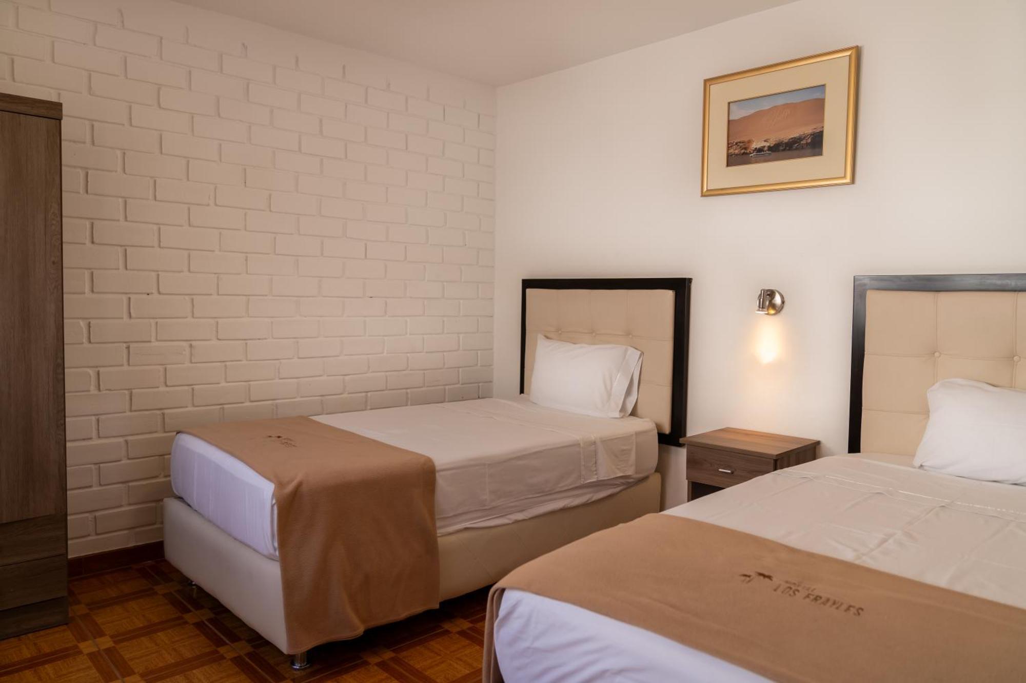 Hostal Los Frayles Paracas Ngoại thất bức ảnh